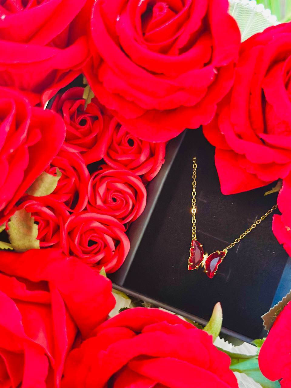 اجمل بوكي ممكن تشوفوها بمناسبة الفالنتاين 🌹🦋❤️
الورد لغة لا تفهمها إلا القلوب المحبة.. واليوم حبيت أهدي لقلبي قطعة من الجمال تشبه روحها. كل عيد حب وإنتِ النبض اللي يحييني ❤️🌹🦋.
بين رقة الورد ولمعة الفراشة، ضاعت كل كلمات الوصف.. كل عام وحبنا يزهر وما يذبل أبداً 🌹🦋💎
بين حُمرة الورد ونعومة الفراشة، حكاية حب ما تنتهي.. أقدملك قلبي قبل هديتي ❤️💍"

مع كارت عبر بهدية تحچي عنك 💌

سعر البوكي ٢٠ الف


**إذا كنت صاحب هذا الإعلان وتريد حذفه لأي سبب، رجاءا أرسل رسالة إلى الدعم الفني**