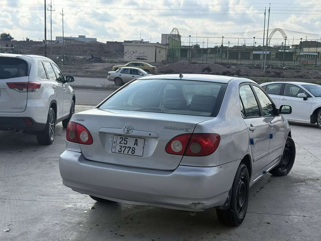 السلام عليكم 

كورلا نحله 
موديل 2005 
للبيع فقط 
سياره مصبوغه عام (جماليه) 
سياره جاهزه اي نقص مابيها 
سعر 85 وبيها مجال 
مكان سياره /بيجي 

***********
