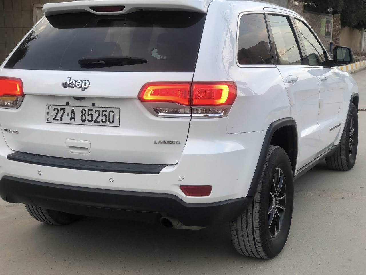 سلام عليكم 
Jeep گراند شيروكي ( لاريدو ) 
وارد امريكا حادث بسيط
الحادث موضح بالصور
جاملغ امامي فقط 
رقم ذي قار حره بأسمي
موديل ٢٠١٧ 
نظيفه السياره 
حداديه ، تواير جدد
مواصفات اللاريدو معروفه
السعر ٢٣٠ وبيه مجال 
العنوان : ذي قار / الشطرة 

***********
