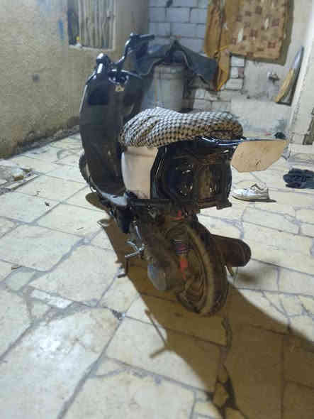 سلام عليكم دراجه خمسه زروف توه مجفته سعر 100قفل بدون مداهر مكان خمسه ميل***********
