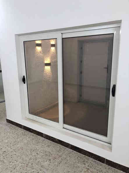 للايجار في السيديه
دار ٣٠٠م تجاري
الموقع السيديه شارع النخل
يحتوي الارضي كراج يسع سيارتين حديقه ومحل فارغ 
مدخلين صاله ومطبخ حار بارد غرفتي نوم حمامين منور داخلي كبير ومنور حولي 
الطابق الاول غرفتي نوم وحمام وسطح 
الطابق الثاني سطح
الموقع السيديه شارع النخل مباشر
الدار يحوي محل كبير يوجر مع الدار او بدونه
يوجر سكني او 
يصلح معهد او روضه او مركز تجميل 

للاستفسار ‼️
✉️ مراسلة الصفحة ✉️ 
أو ⚠️
نتشرف بزيارتكم لمكتبنا الكائن في 
السيدية-مقابل جامع الهدى 🕌
أو ⚠️ 
الاتصال على الارقام التالية : 
☎️***********
☎️***********
واتساب✅
فايبر ✅
