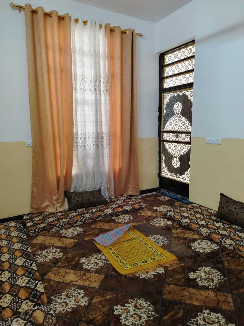 دار. للبيع.  طابق.  واحد.    ديوم ال 6 الاف القريب

يسار. السيطرة.    جديد بعدة

السعر.  52 مليون. وبي. مجال 

***********
