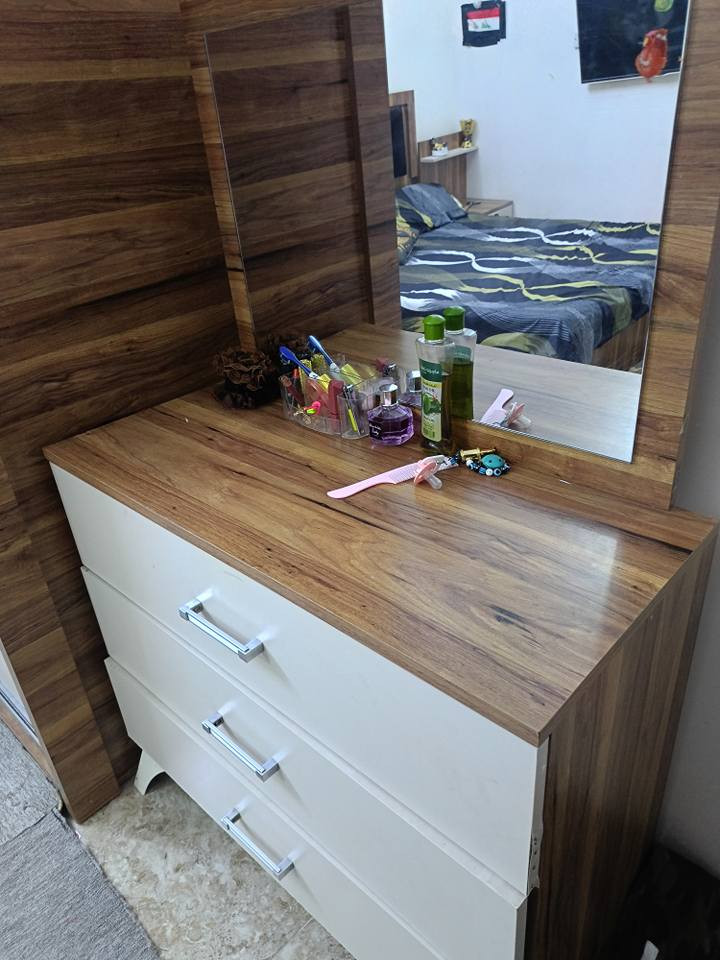 غراض مال بيت للبيع الكاونتر 200 غرفت النوم 200 الطباخ 110 الغساله 45 التنور 30 شرط قفل السعار رقم *********** كركوك, العراق
