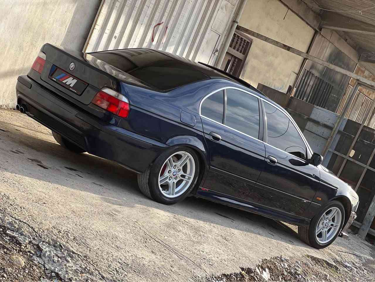 بیئیم سەقەر مؤدیل 1998  ئاڕەم پلاستیک هەولێر خرامە ئەوەلیان حدز بەشەرت  مواسەفات فول فول لە دەحامی بؤدەحامی کارەبای هەموی بەشەرت لی بێمنەتم پێویست بە وەسف ناکات تکایە ئەگەر موشتەری نیت بیزار مان مەکە ***********  تێبینی.... حیزام نیە  بەحیزام دەی فرؤشم جەم پێکی پیشەوەی لای سەکەن  زۊر خەفیف هەیتی  لەهەولێرەم أربيل, العراق
