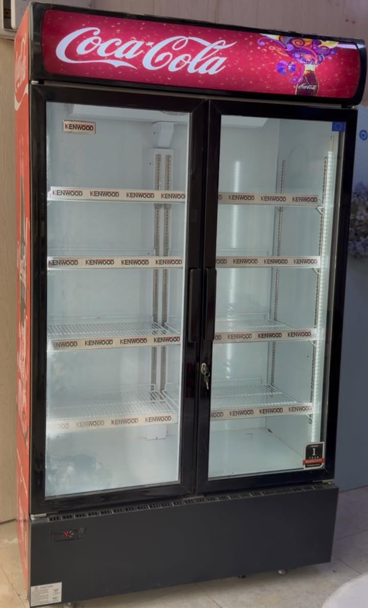 السلام عليكم براد للبيع استخدام فقط ١٥يوم جديد للاستفسار ***********
