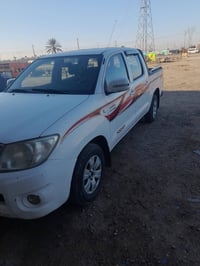 هيلوكس ٢٠١٠ رقم نبار بسمي  سونار معه صور لبيع  توصل  معه صاحب سياره ٠٧...