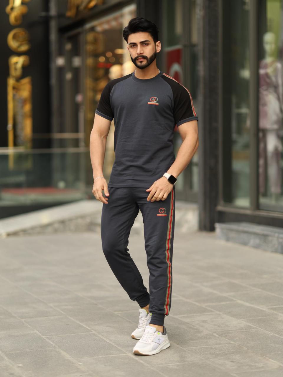 الجودة عنواننا 🇮🇶🇮🇶✌️

أجمل موديلات العيد 🌙💖🔴

توفر تراك رجالي شبابي ماركة Gucci ❤️

تراك صيفي ماستر كوالتي عالي جدآ خامة القماش فانيلة قطن بارد الأصلي ممتاز تركي 🇹🇷🇹🇷 الأصلي من أفضل أنواع الخامات غسل ولبس درجة أولى💯💯

القياسات : .M.L.XL.XXL.XXXL. قالب ستندر ✔️
 
🚘يوجد خدمة توصيل لجميع محافظات العراق ٤ الاف🚘


**إذا كنت صاحب هذا الإعلان وتريد حذفه لأي سبب، رجاءا أرسل رسالة إلى الدعم الفني**