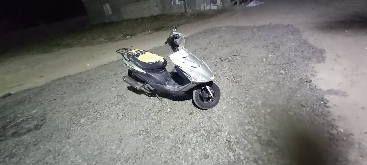 السلام عليكم دراجه للبيع سكنس القديم  صيني مكينه 150دراجه كامله مكمله من كلشي دايرات جدد سلف جدين نكره باتري جديد اشاير كدام وره شغالات لايت علي ناصي ثلطي شغال دراجه بس عايزلها كابريته  تجفيت جديد وسرعتها 120وسعرها 250وبيها مجال مفاجه بعد ما تشتغل المكان الدراجة الدوانيه قضاء السنيه الرقم ***********مكلف بل نشر
