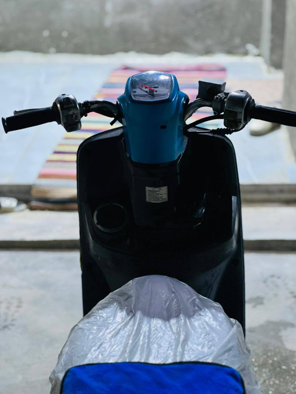 السلام عليكم 
دراجه بوليس كابريته صارله شهر من طالعه من الحاويه 
دراجه نضيفه كلش كهربائيات شغاله سلف هندر 
مابيه اي نقص الدراجه ما ماشيه هواي كلشي بيها شغال 
ومابيه شي تجاري كله بلاد. وختم واحد 
والدراجه مامفتوح بيها برغي 
السعر خاص 
ومستعجل 🙏🏻

العنوان: ذي قار سوق الشيوخ 
للتواصل: مراسلة الصفحه او الاتصال ع الرقم 
*********** متوفر واتساب
