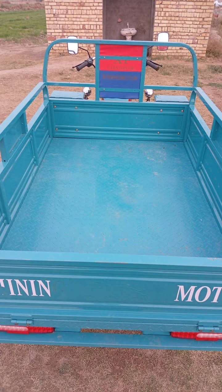 سلام عليكم ورحمة الله وبركاته 
ستوته للبيع 23 طالعه بشهر الواحد 
اوراق اصولي زيرو ونضيفه اتصل وبيك خير وتدلل بابل الحمزه الغربي 
***********
