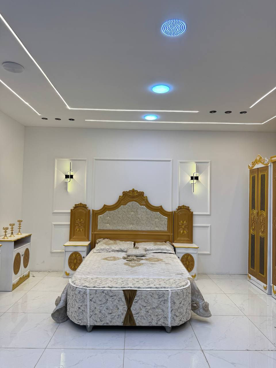 السعر // مليون فقط 😍
🔅تفاصيل الغرفة المرمري  ....

 خارج ٤ملم ام دي اف 🔺
وداخل معاكس ٣ملم 
صبغ حراري  درجة اولى 

عدد القطع  ٧ قطع 😍
🔺1 //جرباية  قياس  ١٦٠ × ٢٠٠ 
🔺//ميز جانبي ايسر قياس ٥٠
🔺2// وميز  جانبي  قياس ٥٠
🔺3// زاوية ارتفاع مترين عرض ٨٠
🔺4// وميز بلازمه  
🔺5//وميز مراية ارتفاع مترين عرض ١٢٠
🔺6// وكنتور ٦ باب  ارتفاع مترين و١٥ طول ٣ متر و١٥

القطعه الثامنة حسب الطلب شازلون
سعرها ٥٠ الف ❤️

(توصيل مجاني مركز بغداد )
التوصيل يشمل الشد مجاني 🔥
(اطراف ٥٠)
باقي المحافضات حسب البعد
شازلون سعرها ٥٠ الف
شازلون مخزن ٧٥ الف


**إذا كنت صاحب هذا الإعلان وتريد حذفه لأي سبب، رجاءا أرسل رسالة إلى الدعم الفني**