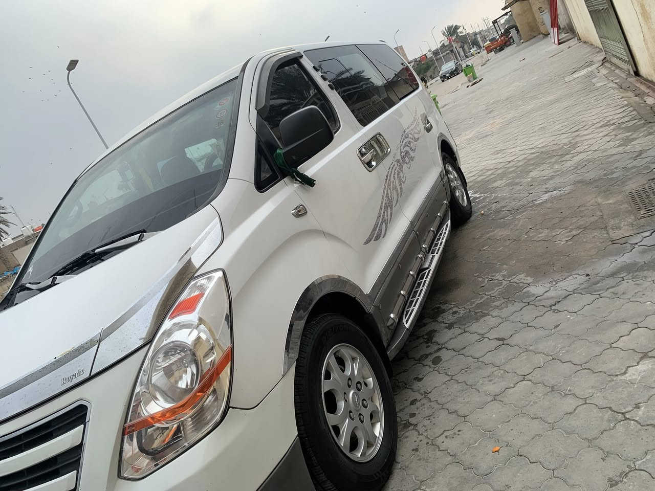 السلام عليكم ستاركس  مديل14اصل سياره مكفوله قطعه والباقي كفاله عامه  عل جهاز  كير مكينه سبلاين  12 قلق اسود حداده  تبريد سياره فول تخم تاير  سياره خير من لله رقم بصره 
مكان لسياره البصره الزبير  رقمي ***********
