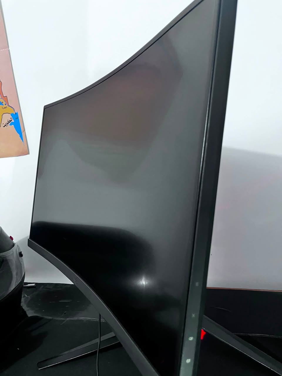 السلام عليكم اخوتي من رخصة الادمن
✅ ASUS ROG STRIX Curved Gaming Monitor
📏 الحجم: 27 بوصة
🎮 الدقة: Full HD 1080p
⚡ معدل التحديث: 144Hz لتجربة لعب سلسة وسريعة
🕒 زمن الاستجابة: سريع ومناسب للألعاب التنافسية
🌈 إضاءة RGB Aura Sync خلفية قابلة للتغيير والتخصيص بالكامل
🔴 إضاءة ROG Projection أسفل قاعدة الشاشة مع إمكانية تغيير الشعارات والإضاءة
🛠️ إعدادات احترافية ومتعددة للتحكم بالألوان، الإضاءة، الألعاب، وحماية العين
↕️ إمكانية تعديل الارتفاع (رفع وخفض الشاشة)
↔️ إمكانية إمالة الشاشة وتحريكها
🔄 إمكانية تدوير الشاشة وتوجيهها بسهولة
🎯 تقنيات مخصصة للألعاب لتحسين الأداء وتقليل التقطيع والتشويش

السعر 220 الف 
اعيوني انته إذا ما عجبك شي بالمنشور اعبر


**إذا كنت صاحب هذا الإعلان وتريد حذفه لأي سبب، رجاءا أرسل رسالة إلى الدعم الفني**