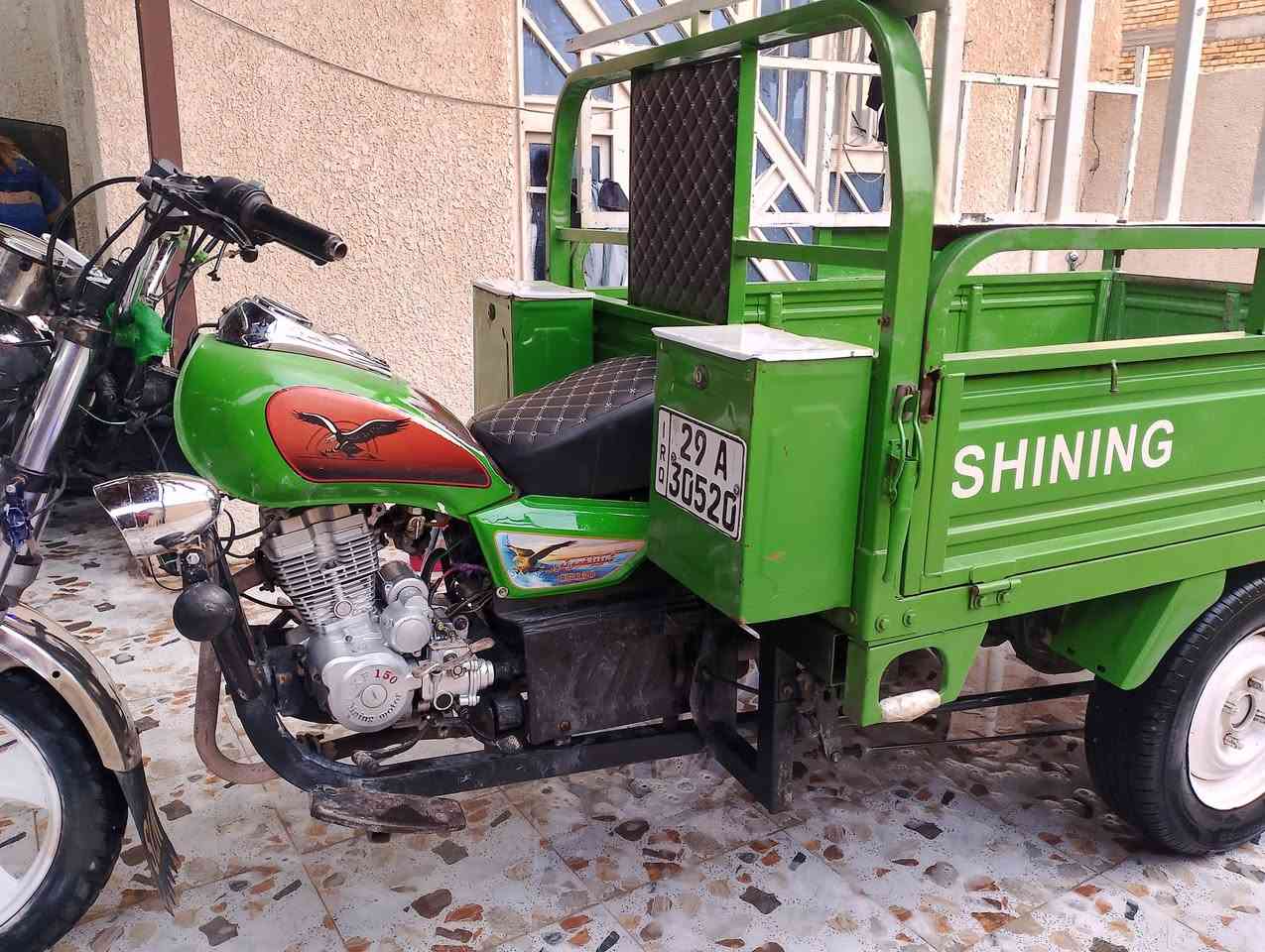 سلام عليكم صقر 21 رقم نكليزي مكانها كوت سعر ب 2و ربع يعني مليونين و 250وبيها مجال قليل شرط تحويل ***********
