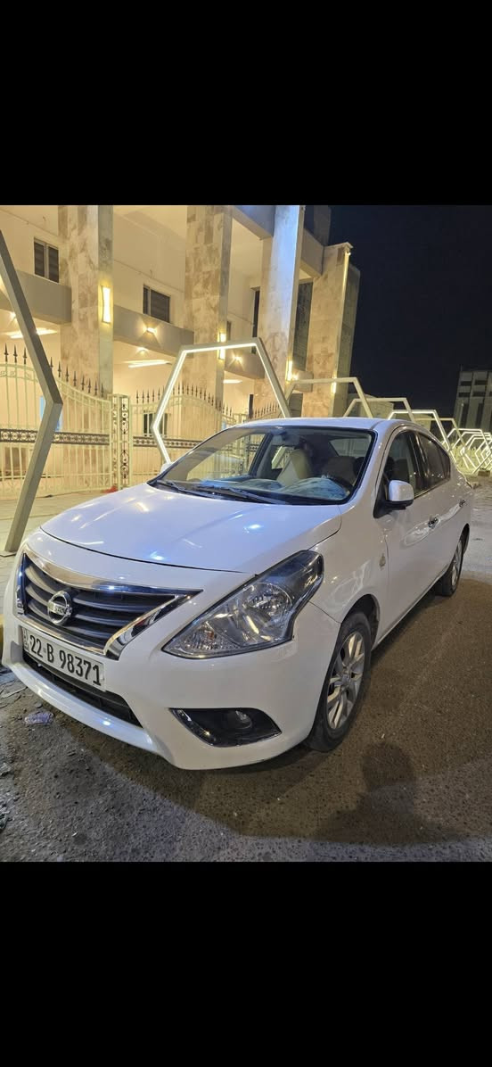 نيسان صني موديل 2024
هنديه ام البليته الزركه 
بيه جاملغ وبنيد اثر ضربة دراجه 
ماشيه 50 الف كيلو
قطعتين تبريد 🔵
السياره ماناقصه شي لسريع بغداد ماطالعه
 يشهد الله كل شهر ابدل دهن ب55 الف (لكي مولي) مامتعبه اروح وارجع بيه 
مغلف الكاعيه جلد ومغلف الدوسات نايلون حراري

مكاني النجف _ كوفه 
*********** 
السعر 117 ورقه وبيه مجال
