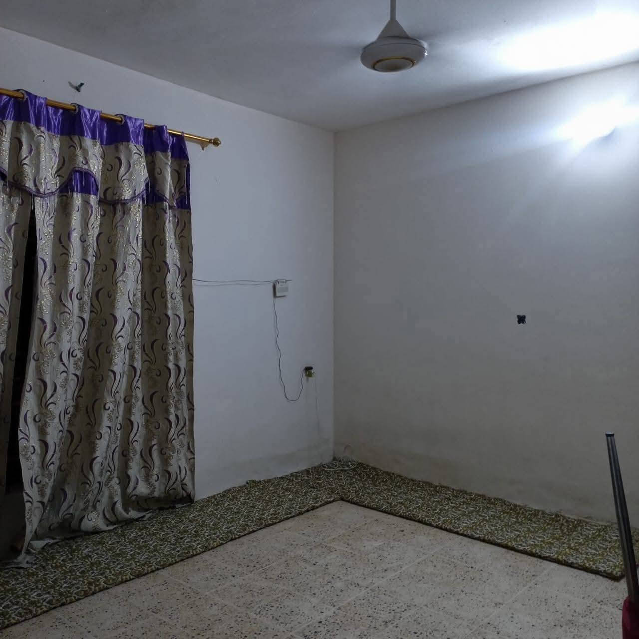 مشتمل _للبيع 🏡
🌍 الموقع  /سامراء حي الجبيريه الأولى 🏡
  📍 

  📐 المساحه  / ( 150  ) طابق 🏡
  🧱   _ بدايه  شارع 6🏡

  📄  طابق   ✅️ 

  💠 يتكون غرفة  واستقبال 
                    وصاله واسعه ومطبخ
                     🏡    وحمامات  داخلي وخارجي  🏡
                               

  💰  🏡

        ■■■■■■■■■■■■■■■■■■■■■■■■
           للإستفسار أكثر يمكنم التواصل عبر رقم الهاتف 
                ☎️ ( ***********☎️  

        
  🙋‍♂️ مكتب السهل الاخضر للعقارات الضباط الثانيه 🏡
