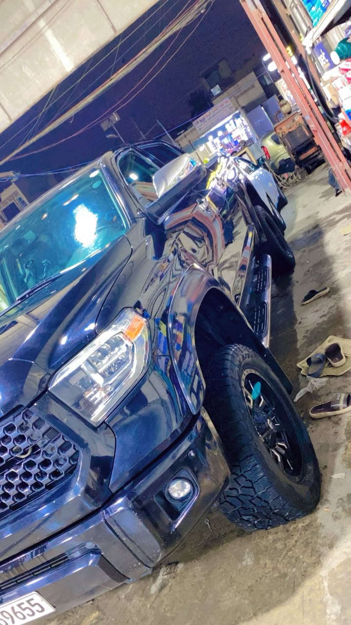 سلام عليكم 
تيوتا تاندرا 2018 بلاتينيوم 
وارد امريكي كلين تايتل بدون حادث بدون صبغ 
فول مواصفات 
فتحه سقف 
تحكم ستيرن 
داخل جلد 
كشنات تدفئه تبريد 
كشنات كهرباء كرسي السايق خزن ميموري 
صالنصات بلاديه صوت كلش مرتب مو هوسه 
تخم تاير اوف رود قبل شهر شاده 
عليها تزويد من امريكا ترفيع كامل 
كير مكينه تبريد مكفولات سياره مناقصها اي شي 
عارضها 290 ورقه وبيها مجال للشراي 
مكاني بغداد حي العامل 
استفسار الاتصال ***********
وتساب ***********
