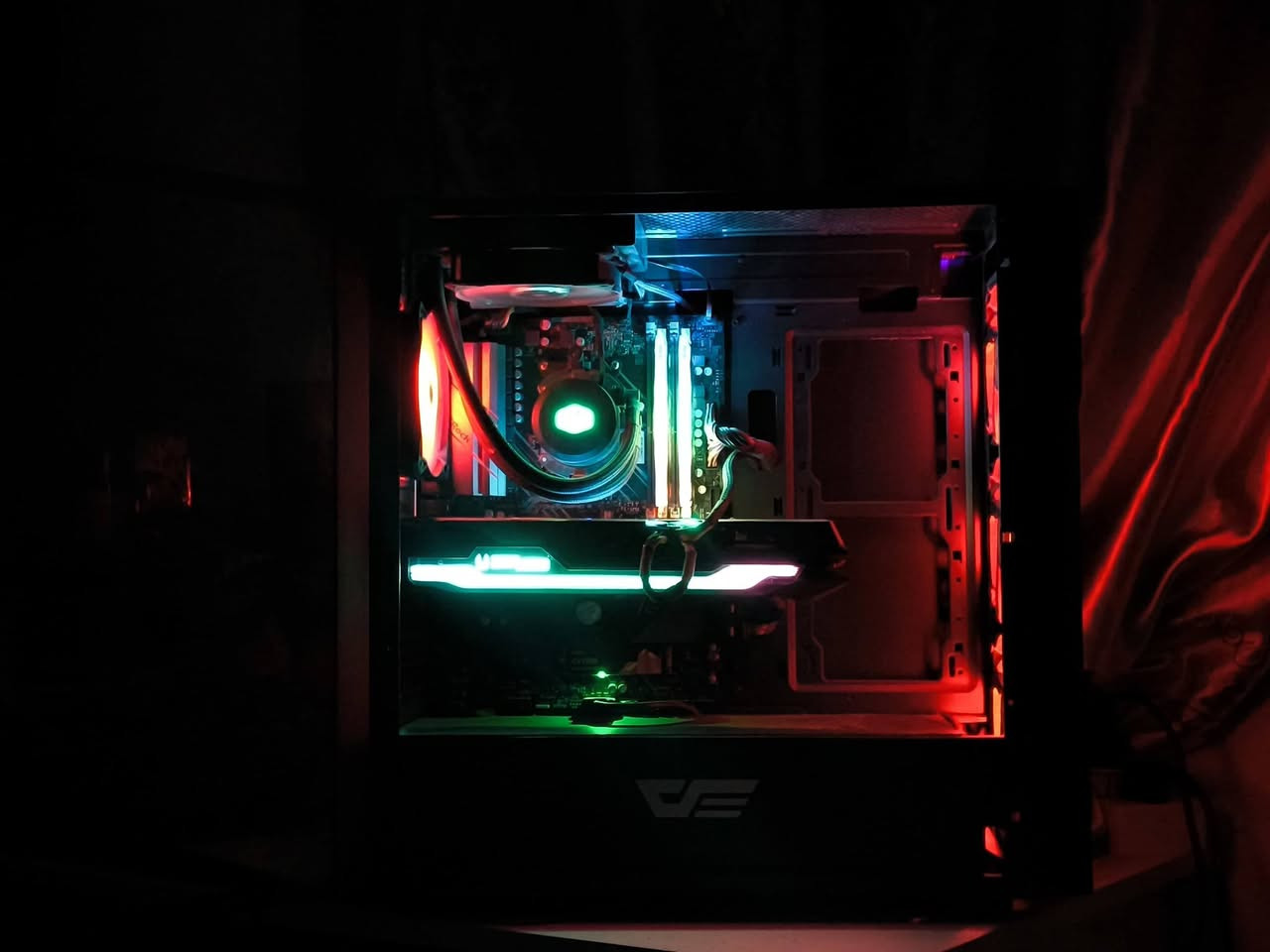 السلام عليكم اخوان pc للبيع 
Gpu Rtx 3080 10G zotac gaming 

Cpu R5 5600x

Ram DDR4. 16G 3600 xpg

MATHERBOARD x570 asrock phantom gaming 4 

POWER SUPPLY 700W thermaltake

CASE full tower

Cooler master 180 

Hard ssd 1t Samsung 

لتواصل وات.ساب او ماسنجر عادي 
***********
مكاني ميسان قلعة صالح 
توصيل متوفر 
سعر التجميعه 1200و بيها مجال
