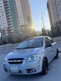 ٢٠١٠ • رصاصي • داخل اسود