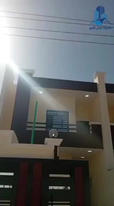 بيت للبيع في البصرة - منطقة الجزيرة (الفيروزية).
​📍 الموقع والمميزات العامة:
​الموقع: الجزيرة - الفيروزية .
​القرب من الشارع: يبعد 10 أمتار فقط عن الشارع .
​المساحة: 120 متر مربع.
​الخدمات: متوفر ماء وكهرباء بشكل كامل، قريب جداً من المدارس، الأسواق، والخدمات العامة.
​🏗️ تفاصيل التصميم البنائي:
البيت مصمم بنظام المدخلين (مدخل للاستقبال ومدخل للمطبخ) لخصوصية تامة:
​الخارجي: كراج سيارة + حديقة صغيرة + صحيات خارجية.
​الطابق الأول: استقبال واسع + صالة + غرفة نوم + مطبخ + صحيات داخلية.
​الطابق الثاني: صالة إضافية + غرفة نوم + بلكونة مطلة على الشارع + سطح.
نوع العقار زراعي سند 25
​💰 السعر:
​75 مليون دينار (قابل للتفاوض).
​📞 للاستفسار ***********
