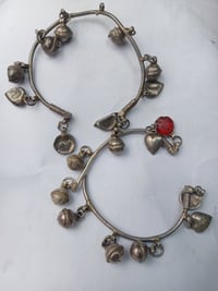 حجول طفل للبيع واحد مكروم ب٦٠الف للتواصل 07705225585