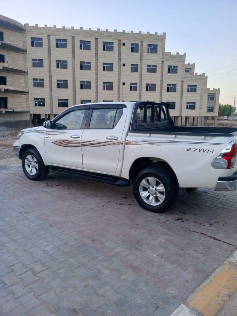 السلام عليكم بيكم فور ويل موديل 2018 رقم واسط نكليزي بسمي   السعر 235
***********
