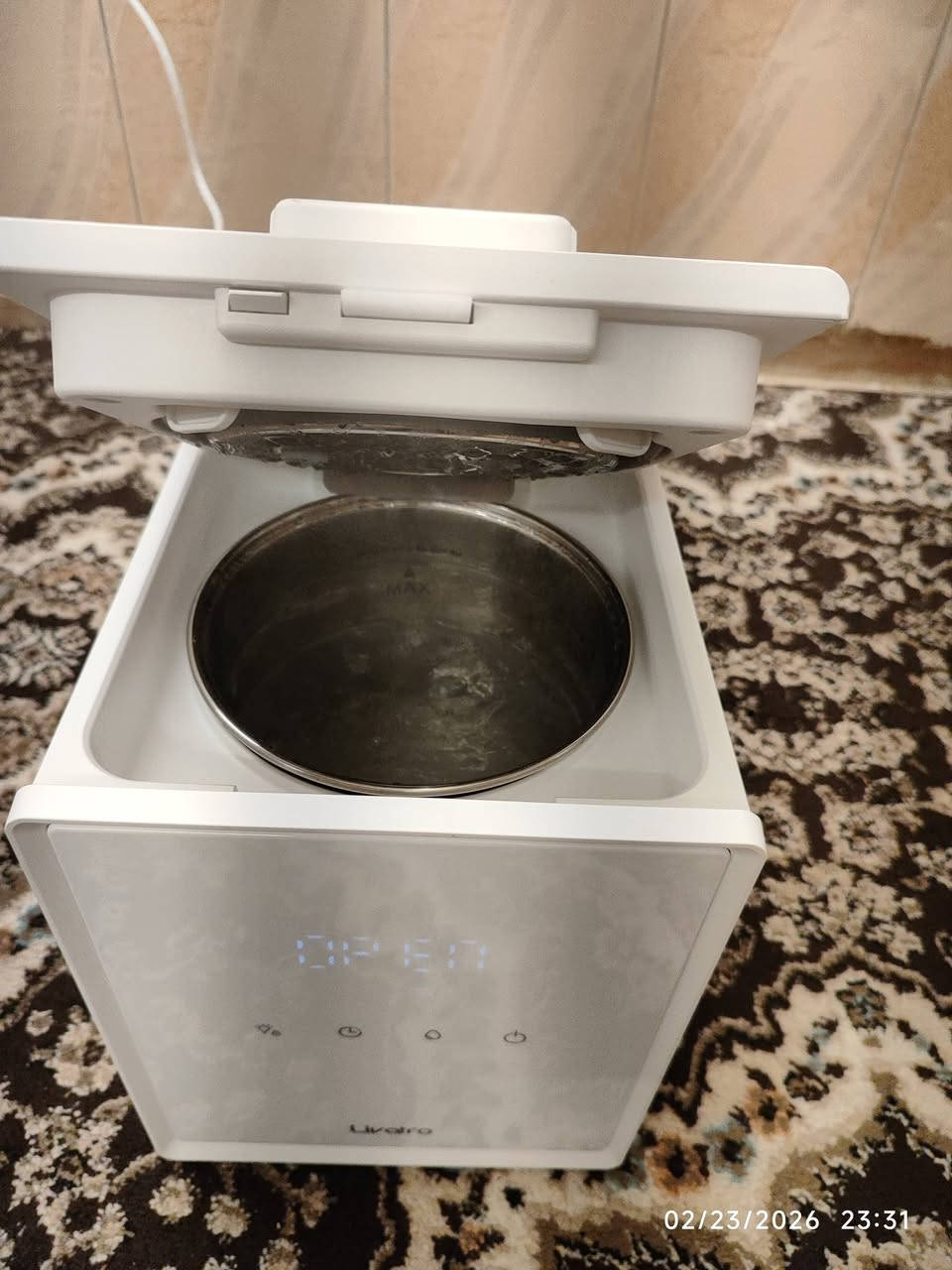 براندی گەورە بە نرخی هەرزان ،ئامێری دروستکردنی شێ بۆ فرۆشتن ، خۆم کڕیومە لە ئەمازۆن ،  حەوزی ناو ستیلی  ئەسڵە ،و سێ مۆدی ئیشکردنی هەیە ، مۆدی پاککردنەوەی هەیە  و زۆر زۆر کەم ئیش کردووە ،وەک تازەیە و بێ عەیب بێ کێشەیە و کوالێتی زۆر بەرزە


**إذا كنت صاحب هذا الإعلان وتريد حذفه لأي سبب، رجاءا أرسل رسالة إلى الدعم الفني**