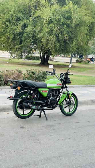 السلام عليكم للبيع دراجة دايوان نفخ رقم كربلاء مشروع وطني موديل 22محرك ٢٠٠السعر مليونين و٢٠٠مكاني بغداد ***********
