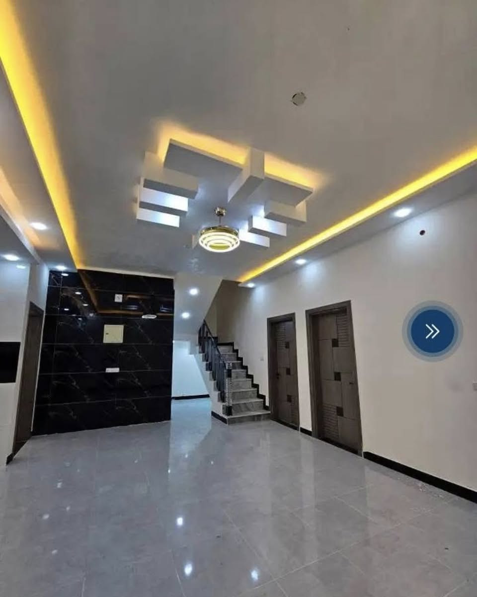ترقبوا المزيد من اعمالنا لهذا العام 2026🏠🏠
🔹نقدم لكم مجمع سكني
في مركز البصره له فرعين     {منطقة البهادريه قرب حسينيه الامام علي و قرب حسينة بني ساله} 
🏠🏠🏠يضم مزدوج من المنازل الفخمه بقمة الجاذبيه والجمال مزوده باجمل الحدائق   هي بداية أسلوب حياة جديدة تنبض بالرقي والانسيابيه  ترتقي بمعنى السكن الحديث والمريح ويخليك قريب من كلشي تحتاجه 
منازل صممت بدقه جذابه تعكس صوره جميله  تبدأ من هنا راحه البال 
📌#تفاصيل محتويات كل دار في هذا المجمع هي :
🕦منازل تسليم مفتاح قيد الانشاءتسلم للزبون بالوقت المحدد له  🔑
#مساحته كل منزل 200م
📦#نوع البناء بلوك 
🔖#السعر سعر كل منزل 205وقابل للتفاوض مع المشتري ولدينا منازل اخرى باسعار اقل من ذلك وحسب المواصفات 
📉#جنس العقار طابو زراعي باسم صاحب الدار 
🟰الفئه طابقين كل فئة 
📌#العنوان الموقع الأول مركز البصره منطقه البهادريه شارع الامام علي 
📌#والموقع الثاني قرب حسينيه بني ساله تتضم 10دور مجاوره 
📱#للاستفسار عنه تواصل مع صاحبه ع هذا الرقم وبالخدمه***********
