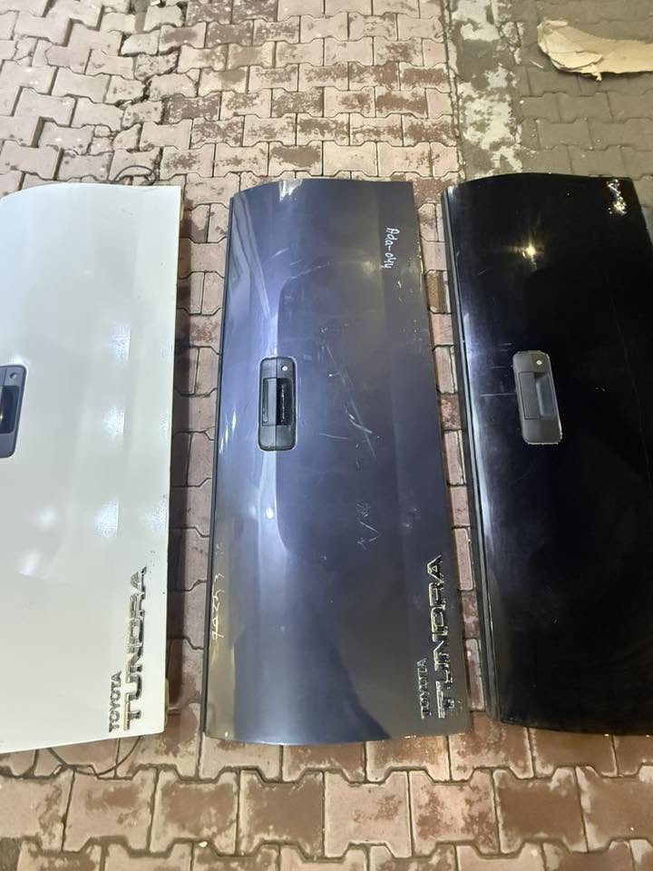 محل عمر الدليمي لقطع غيار (سيكويا & تندرا)يعلن محلنا عن وصول وجبة:✅ باب بدي تندرا✅ الموديلات: 2007 - 2013✅ الحالة: أصلية، نظافة عالية، وبشرط الفحص.🚚 خدمة التوصيل متوفرة لجميع محافظات العراق.📍 عناويننا:🏠 الرمادي - شارع العام  - قرب مدخل الصناعة للاستفسار والطلب:***********محل عمر الدليمي.. الجودة والأنظف دائماً! 🛠️
