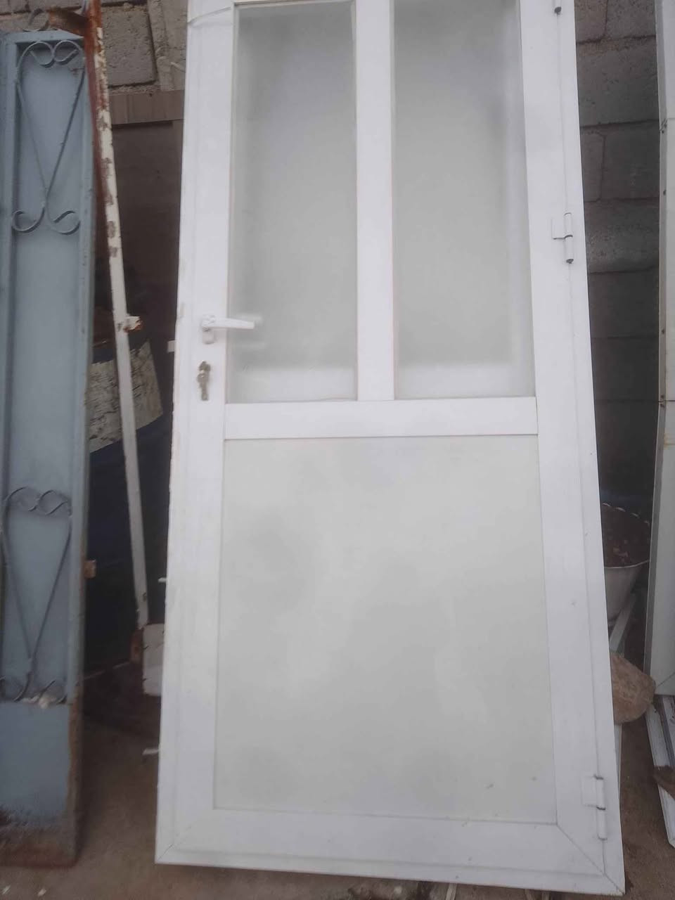 دەرگاو پەنجەرە دەکرین دەفڕۆشین
*********** حلبجة, السليمانية
