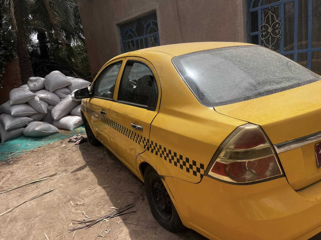 افيو ٢٠٠٧ مسكر
كير ومكينه كفاله 
جدد 
حدايه نص عمر 
كشرها كلش زين 
بيها حادث بدنه 
عوزها ترتيبات شويه 
مكاني مشخاب 
***********
شرط المداور
