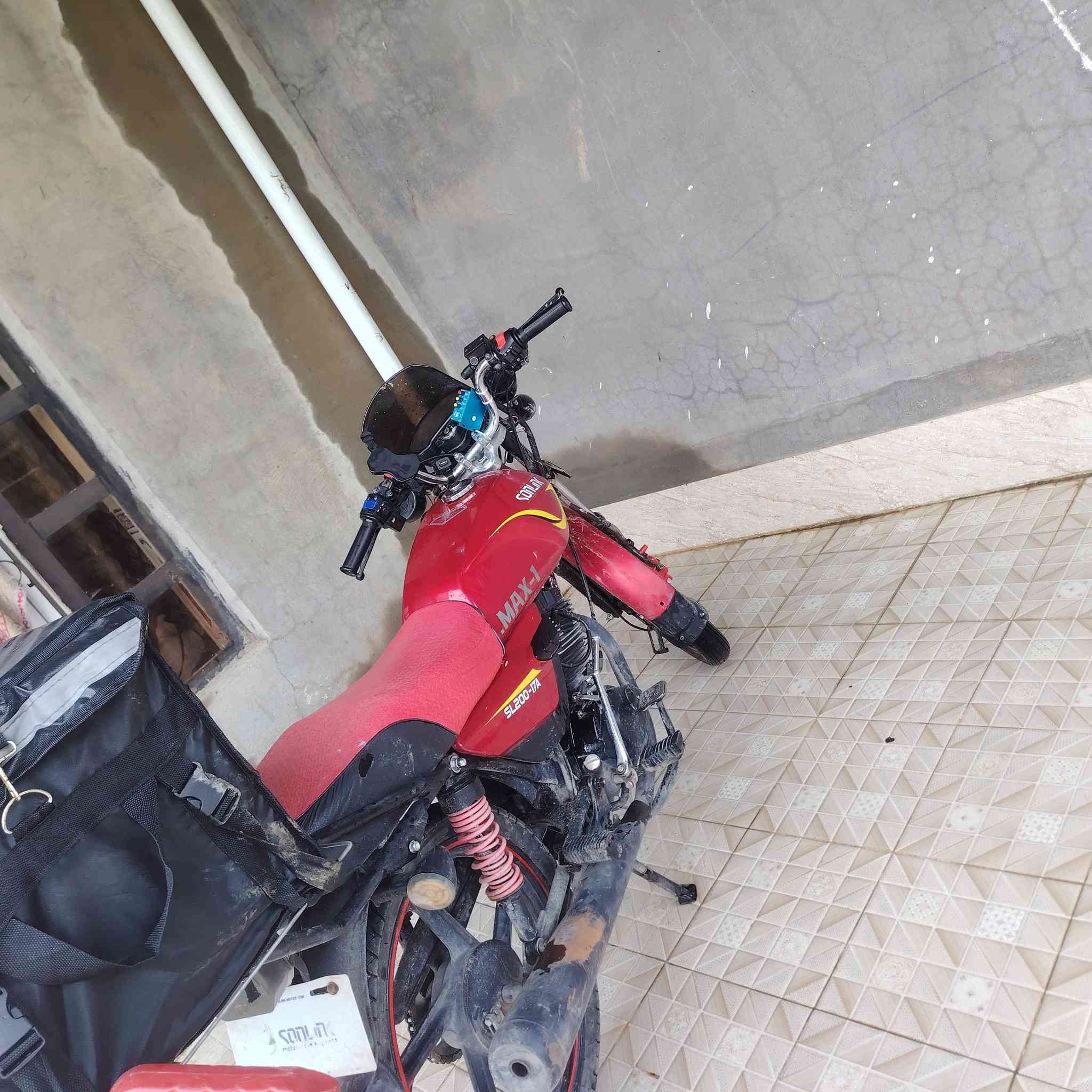 السلام عليكم دراجة سونك ماكس موديل 25 بس البگ ما يشتغل  السعر، 800وبي مجال للشراية رقمي راسلني واتساب ***********
