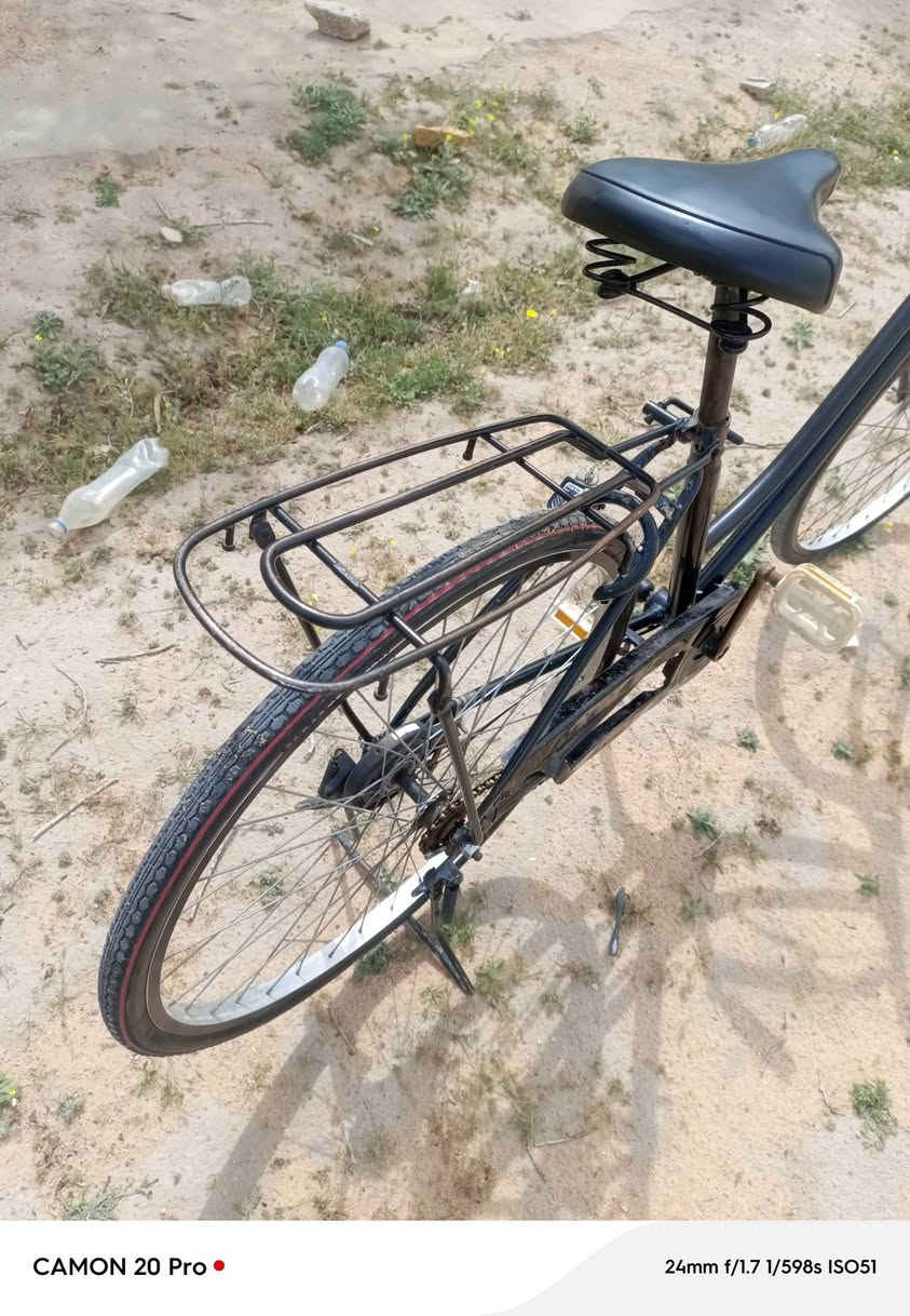 سلام عليكم عندي بايسكل ياباني اصلي باله بايسكل تأخذه ما تصرف علي ولا ربع حجم بايسكل 26 رايده ب 105 قفل الشراي يراسل وينحجز اله ... مستعجل


**إذا كنت صاحب هذا الإعلان وتريد حذفه لأي سبب، رجاءا أرسل رسالة إلى الدعم الفني**