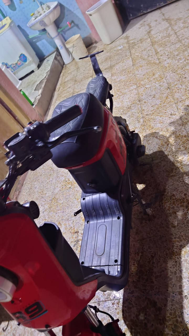 للبيع دراجة شحن R9 كرمت علي الرقم ***********  سعر 350
