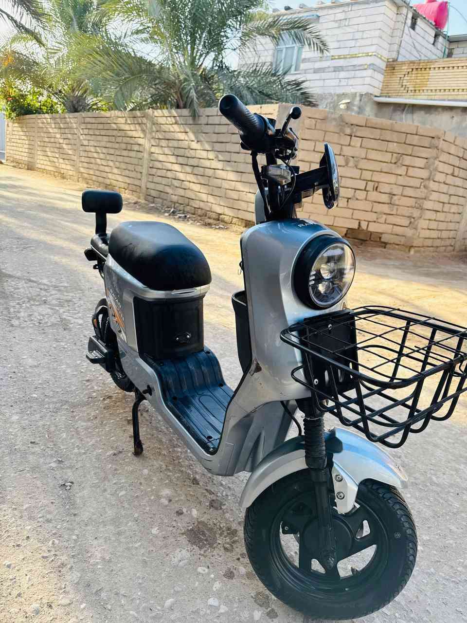 دراجه R9 البيع السعر  خاص ***********
