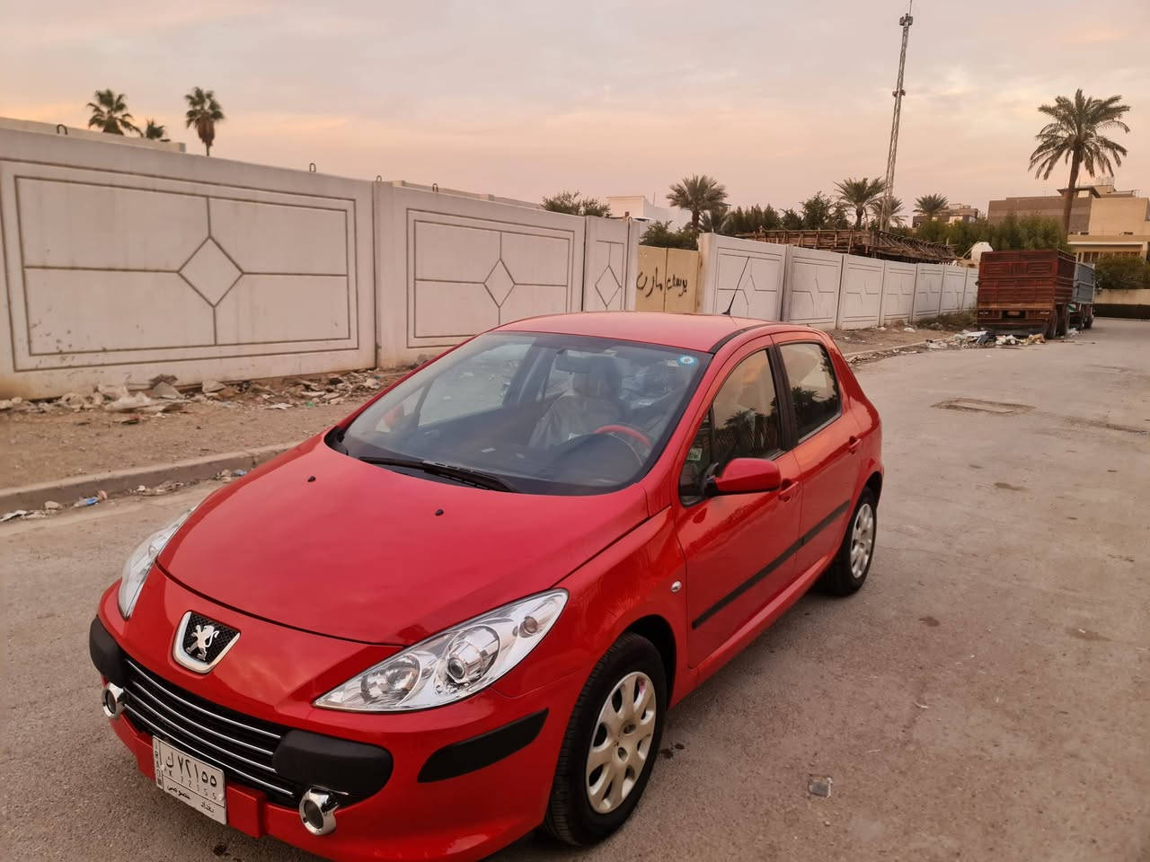 بيجو فرنسي موديل ٢٠٠٦ ماشيه ١٧٢ جاهزه السياره كير محرك تبريد تدفئة صدر بدون حادث او ضربه بيه رشات صبغ بصيطه اثر جراد
السعر ٦٠ 
للإستفسار *********** وبيه مجال قليل الشراي ايخابر مامتواجد عل فيس مكانها البلديات
