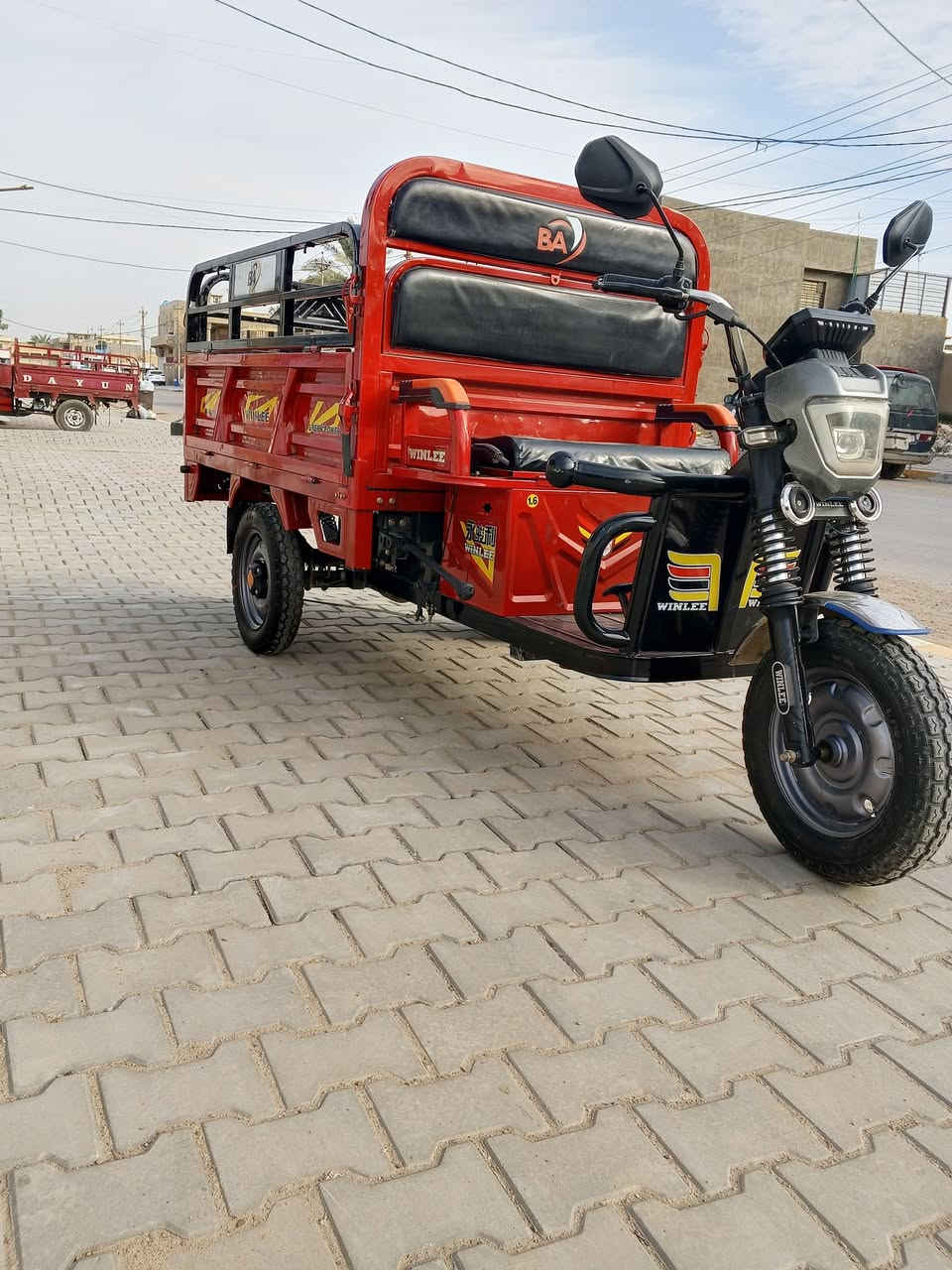 #متاح
ستوته شحن حجم الكبير جديده استعمال شهر واحد فقط
6 بطاريات جدد
كامله من كلشي 
السعر 1,200 وبيهه مجال بسيط
الطارميه الفارس شارع الصديق قرب مدرسه الخطاب 
الهاتف ***********
