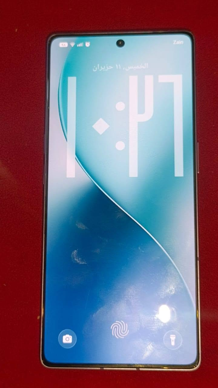 إخوان انفنكس نوت 50 برو بلاص5G ذاكرة 256 رام,24....  كامرة 100Xزوم .. سرعة الشحن 100واط .. ببجي 120 فربم شاشة 144هيرتز  ( بس بي كسر بسيط بضهر وسعر 375بي مجال بسيط ***********وتساب
