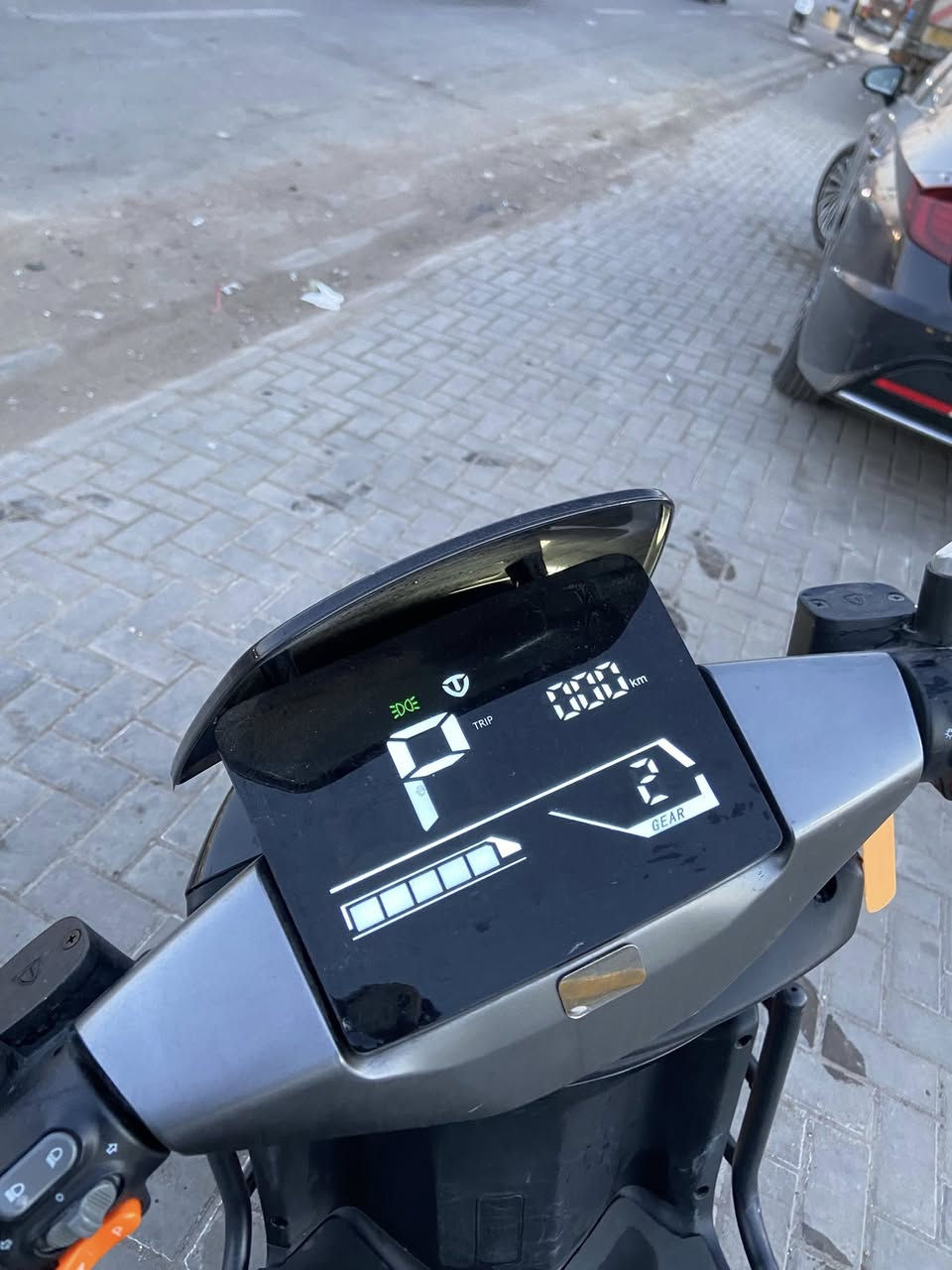 السلام عليكم دراجه للبيع تيسلا لون اسود دارجه جديده وحلوه وبطاريات بل كارتون ماشيه قليل مواصفات بارك بصمه نظام رجوع الخلف دراجه حلوه وخير من الله سعره مليون قفل
***********
