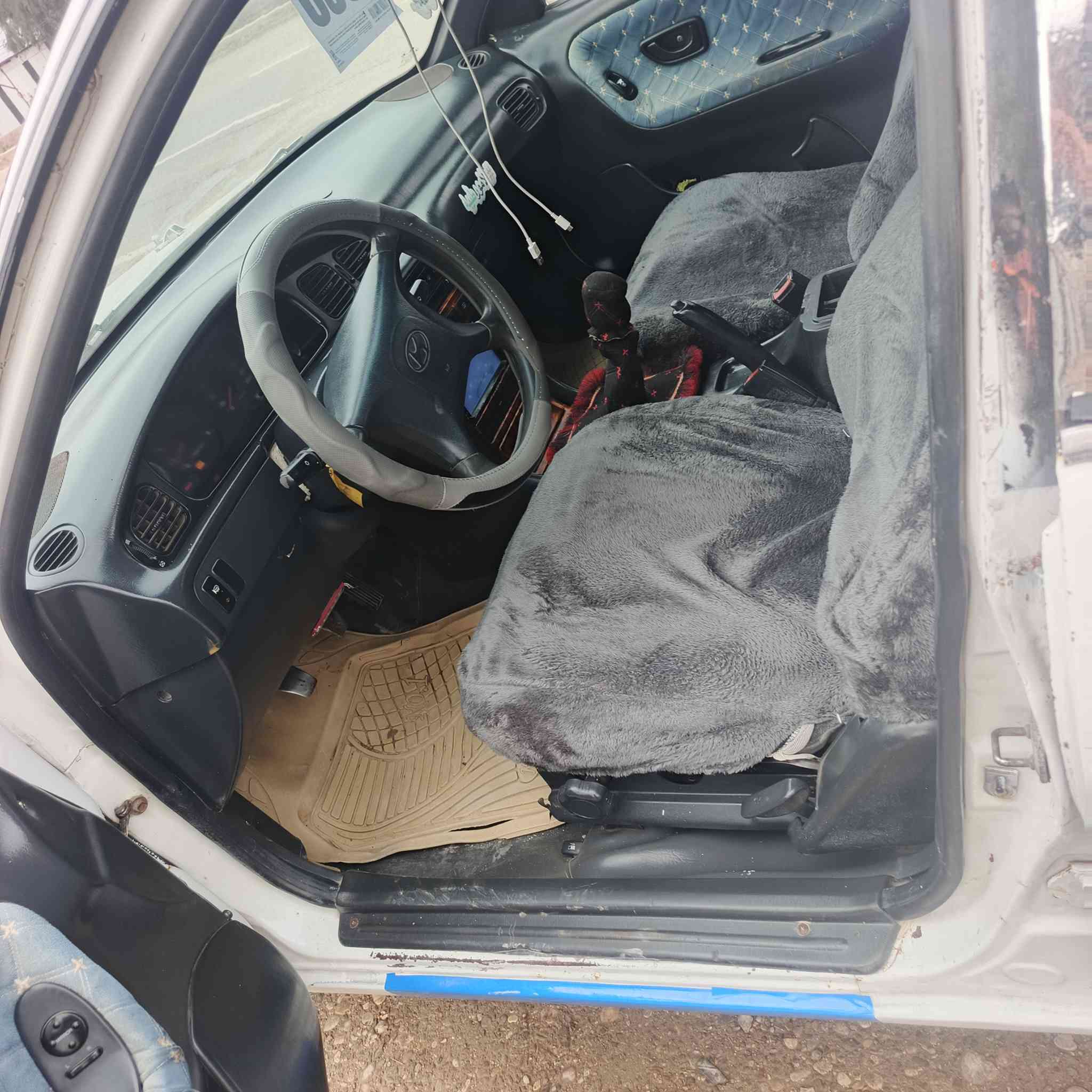 سلام عليكم سوناته 2موديل 95رقم بغداد سنويه 28 كير محرك صدر جديدي نغص مبيهه كلهه شغاله سعر45بي مجال مكان ديالي الخالص ***********
