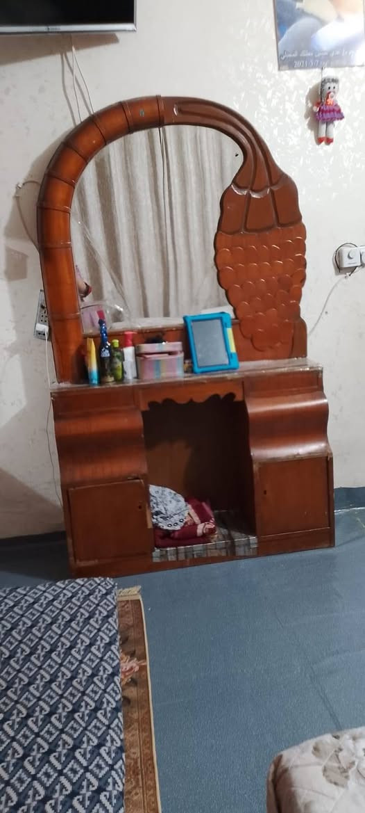 غرفة نور للبيع  الاستفسار الإتصال على الرقم ***********
