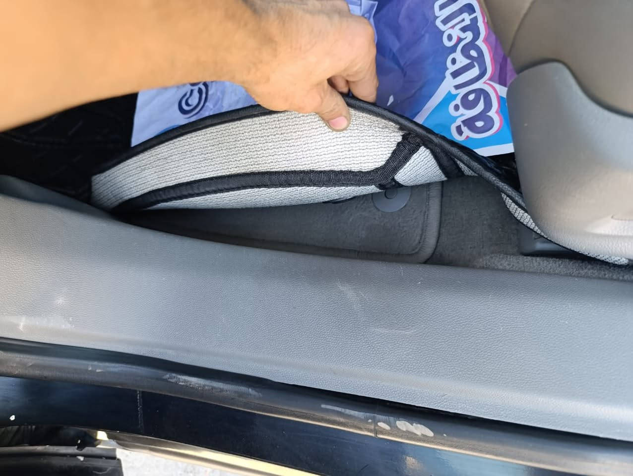 للبيع او مراوس برقم شمالي فقط 
امبالا اسود ملكي 2019V6 LT 
دشبول لونين 
وشاشة قاصه 
خمس بصمات 
هندبريك اوتو 
تشغيل بعد 
كاميرا خلفية 
بعد باقي مواصفات معروف 
سيارة حادثها مبين بالصورة جامرلغ مبدل مصبوغ وربع باب مصبوغ وبونيد مبدل بلادي نفس اللون بدون دواخل 
وايرباك فقط تكمه راجع سيتم استيرن ودشبول ما مفتحين 
بقية اجزاء سيارة مكفول من تعديل تبديل صبغ وحالوب 
محرك وكير بلادي 
سيارة استخدام شخصي ما مشتغل خط باسمي سنوية ل2030 رقم سليمانية 
مكان سيارة كركوك 
سعر 142 بيها مجال بسيط كلش


**إذا كنت صاحب هذا الإعلان وتريد حذفه لأي سبب، رجاءا أرسل رسالة إلى الدعم الفني**