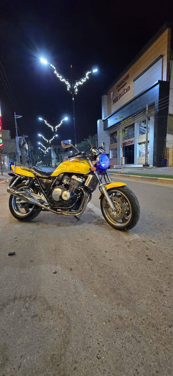 سلام عليكم دراجة سيبي فور جيل ول دراجة 16 ولف دراجة جديدة كفالة مكينة بلادية. ماملعوب بيهة بي شي كلهة شغالة مابيهة اي نقص سعر خاص مكنا جمعيات تصال علة رقم ***********
