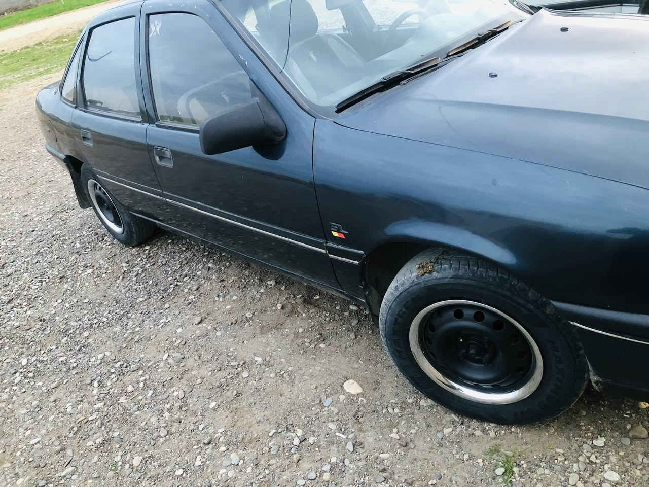 فكترا 91
حجم18
كير ومكينة اوربي جديد
طخم ويل اوربي 
طخم تاير
باتري جديد 
راديتر جديد 
قفل مركزي 
غرفة جديدة 
دوشمة جديدة 
كهربائيات كلها شغالة 
صدر جديد 
رش جمالية بدون معجون وبدون ضربة 
وكاله بشرط تريد من الوكيل الاول عندو عامة مطلقة تريد على وكالتي عندي خاصة 
الشرعي من القوش بس ما اندلو 
سعرها 28 
***********
