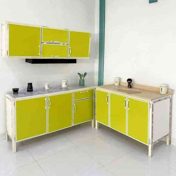 🟤 كاونتر أنيق وعصري لتكملة مطبخك!
📍 تصميم جميل 

✨ تصميم حديثة الالوان مميزه 

#كاونتر_مطبخ #تصميم_مطبخ #كاونترات_ألمنيوم #مطابخ_عصرية❤️للحجز والاستفسار 
*********** Colombo
