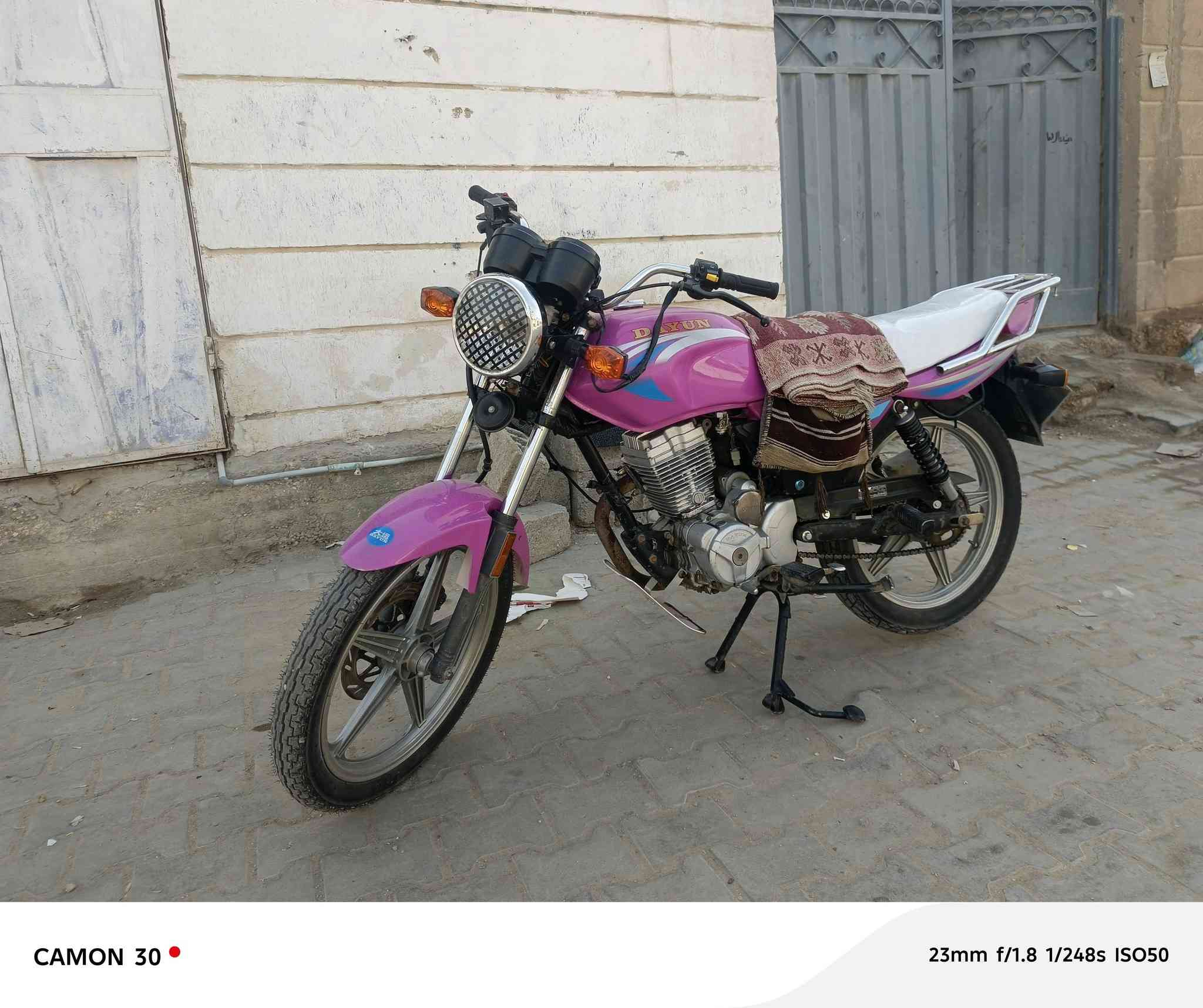 السلام عليكم دايون عضم موديل ٢٠١٨اوراق اصولي فقط وصل المعرض ضايع دراجه كامله كهربائيات اشاير سلف كله شغال سويج سجينه مكينه مجفته السعر ٧٥٠ وبيها مجال *********** متواجد واتساب
