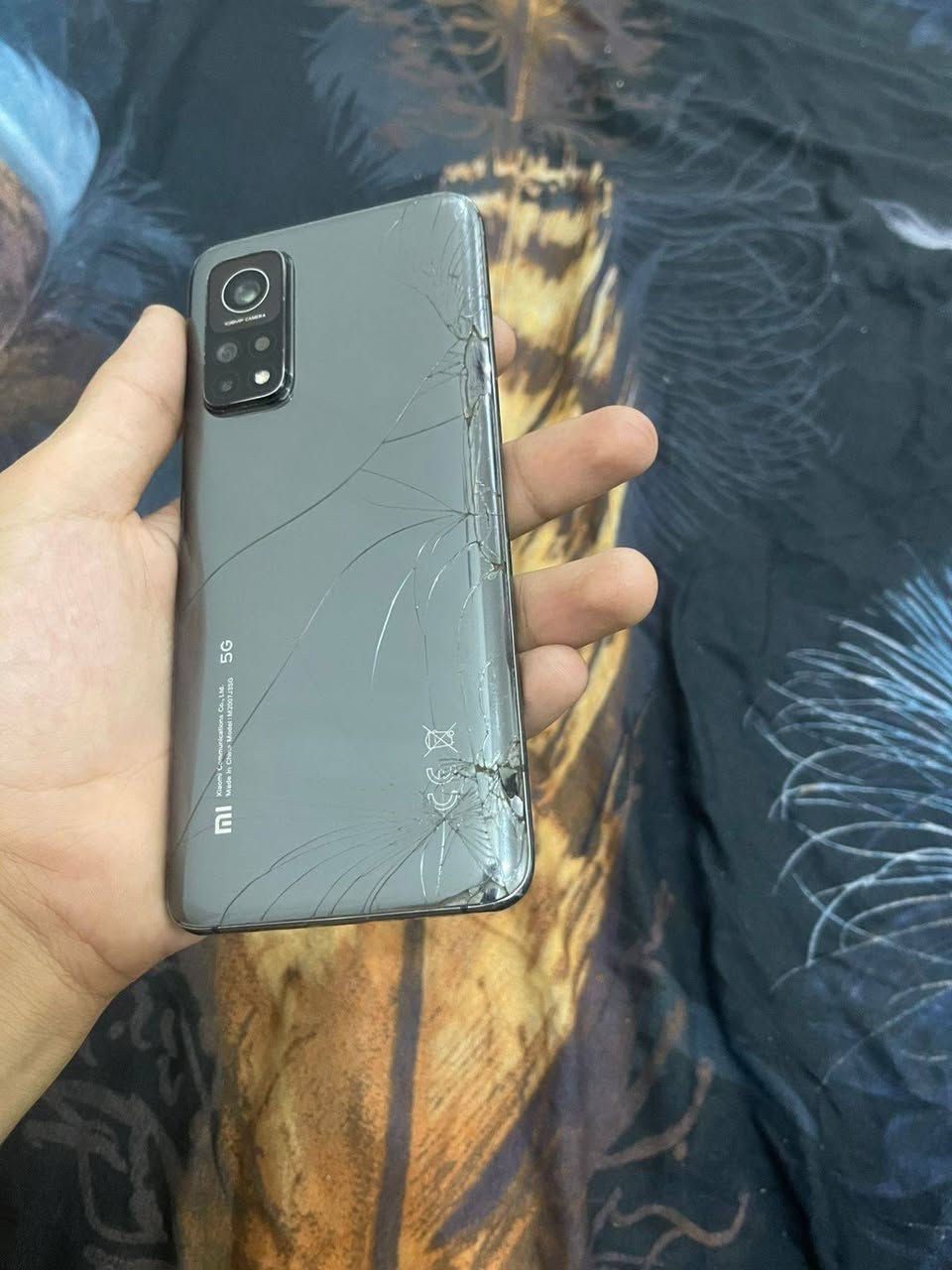 xiaomi MI 10 T pro 5g
ذاكره 128
عشوائيه ٨+٥
بطاريه ٥٠٠٠ 
شحن سريع ٣٣ واط 
شاشه ١٤٤ هيرتز  
كامره خلفيه ١٠٨ ميكا بكسل تقريب X 30
كامره اماميه ٢٠ ميكا بكسل
تصوير فيديو يوصل 8K
معالج سناب دراكون ٨٦٥ 
سماعات ستيريو 
يشغل ببجي ٩٠ فريم 
يدعم بصمة اصبع جانبيه والفيس ايدي 
جهاز فقط ضهر مفطر وسواد خفيف جدًا يم الكامرا الاماميه 
ممأثر على اي شي 
السعر ٢٠٠ وبي مجال
مكاني بغداد المحموديه 
*********** واتساب
