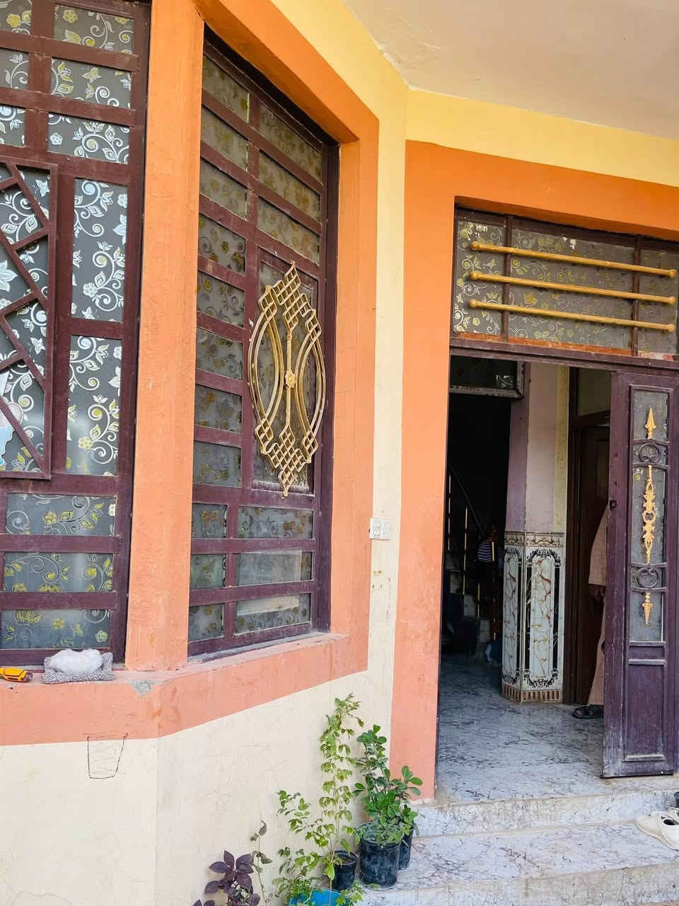 #للبيع 
مشتمل مساحته 100 متر مربع طابو ملك صرف 
10 واجهه 10 نزال 

الموقع // ديالى بعقوبة باب الدرب قرب مدرسه مريم 

المشتمل طابقين كامل 
بناء حديث 
الأول // استقبال ومطبخ وصاله وغرفة وصحيات 
الثاني // صاله وغرفتين وصحيات 

السعر $

للاستفسار الاتصال على الرقم 
او مراسلتنا عبر الواتساب 
***********

للنشر على البيج فقط مراسلتنا
#عقارات #اخبار #عقاراتي #بيع #قطعة #اكسبلور #ديالى #بيت
مكتب الصادق للعقار
تابع الصفحة لكي يصلكم كل ما هو جديد 🌷👍
