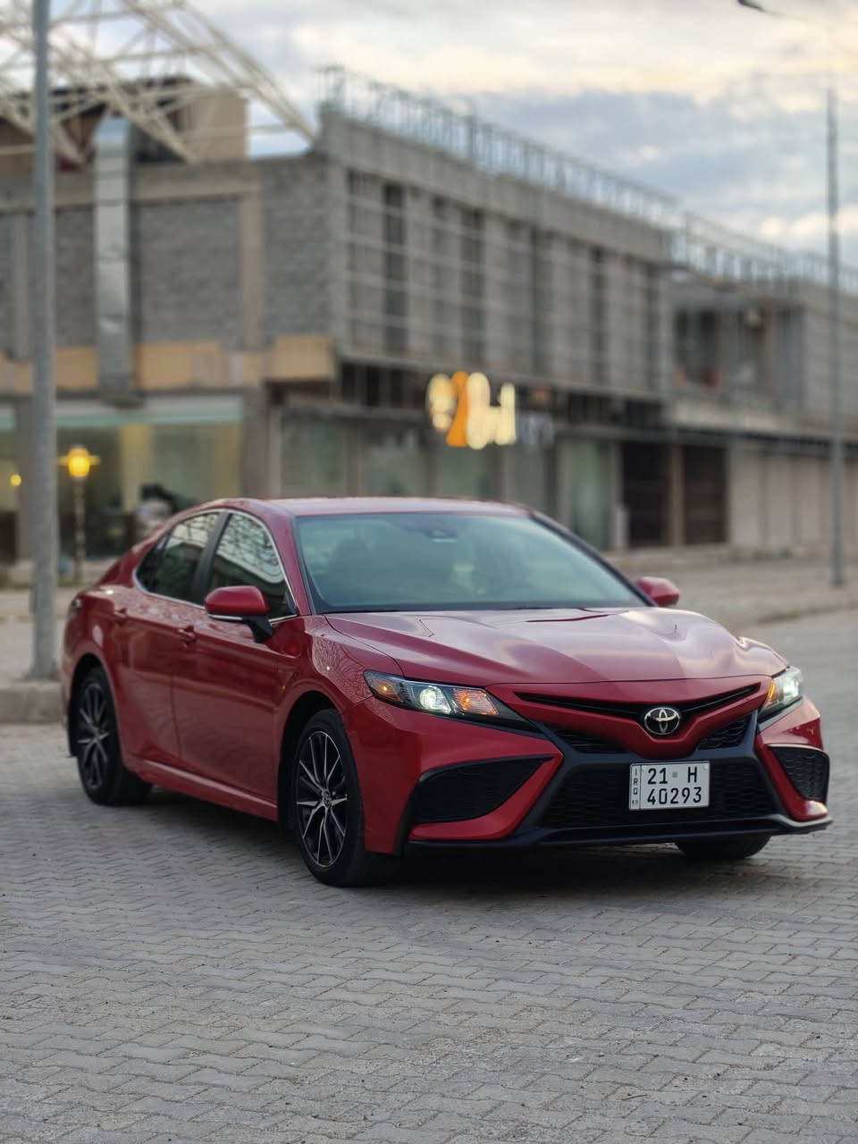 سلام عليكم... تحياتي للجميع. 
           ♦️Toyota_Camry_SE_ 2024♦️  
                ♦️تيوتا_كامري-2024-SE♦️
                   بدون ايرباك بدون صبغ 
موديل 2024
لون  أحمر (دم الغزال) 
الفئه  SE 
محرك 2500 vvt-i ...شرط فحص مكفوله
رادار امامي توقف ذاتي +تحديد مسار
رادار خلفي توقف ذاتي  
رادار جانبي +نقاط عمياء 
كامره خلفيه 
كشن سائق كهربائي  
كشنات نص جلد
شاشه  مسجل كبيره XM
أشاير مري جانبي   
فول تحكم استيرن
كروس سرعه (بثبت سرعه)
 ثلاث انظمه قياده (عادي +سبورت+ أيكو) 
ويل كروم حجم 18
مانع تزحلق +Abs 
تحكم مري جانبي كهربائي
لايتات فول زينون  
......................................................................... سياره بدون صبغ بدون ايرباك بجم كبس صندوك كبس دعاميات بدون صبغ  _ضرره كلش بسيط (بابين تبديل بلاد شركه ) سياره ماشيه 16 الف فقط(صور الضرر فحص سونار بالمنشور)
 رقم سليمانيه دولي سنويه نافذه لغايه 2020  
سعر اتصل او تفضل خاص تدلل 

مكان سياره ديالى ..خانقين ..استفسار اكثر اتصل ع رقم ***********
